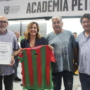 El CD Malilla recibe de manos de la Alcaldesa de Valencia el documento de gestión de los Campos Municipales de Fútbol de Malilla